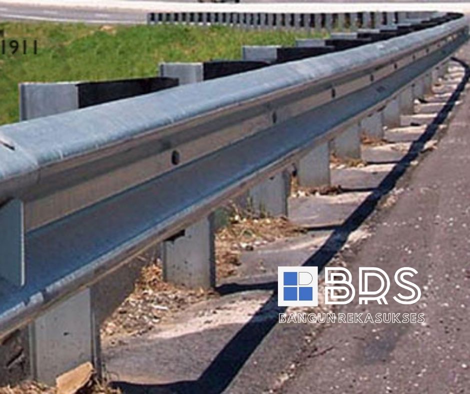Guardrail Jalan Tol